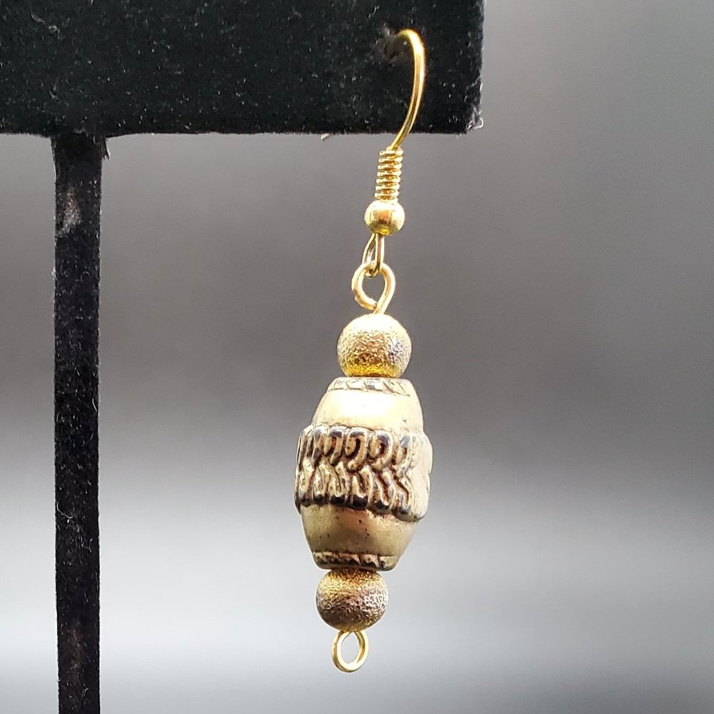 FASHION EARRINGS. - Picture 6 of 6
